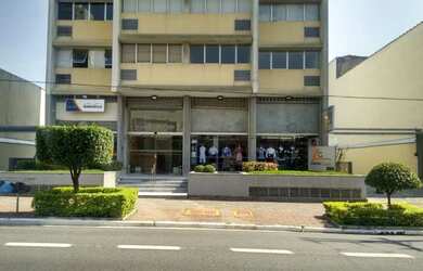 Imagem: O depósito possui 1 Vaga na garagem, 30m² de Área e está