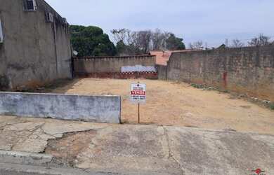 Imagem: O terreno possui 214m² de Área e está localizado em Vila