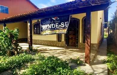 Imagem: A casa em condomínio possui 3 Dormitórios, 2 Banheiros, 1