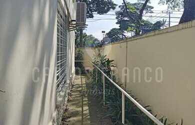 Imagem 7: Sobrado no bairro do Campo Belo com 2 entradas independentes, 4 vagas, 300m2