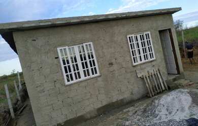 Imagem: O terreno possui 360m² de Área e está localizado em Jaconé