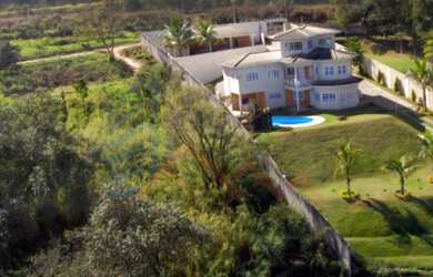 Imagem: A chácara possui 450m² de Área e está localizado em Parque