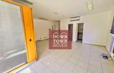 Imagem: O depósito possui 2 Vagas na garagem, 59m² de Área e está