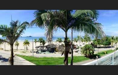 Imagem 2: Casa A VENDA frente ao mar na praia da Enseada em Guarujá