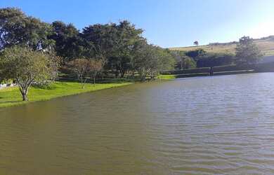 Imagem: O terreno possui 300m² de Área e está localizado em Bragança