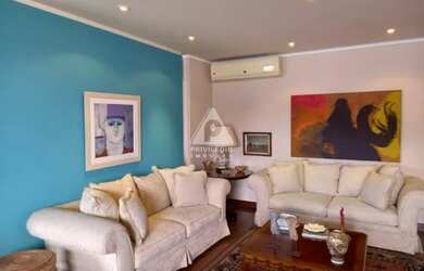 Imagem: O apartamento possui 3 Dormitórios, 1 Banheiro, 2 Vagas na