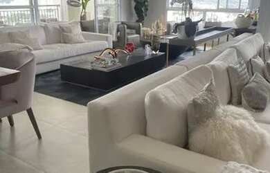 Imagem: O apartamento possui 3 Dormitórios, 5 Banheiros, 4 Vagas na