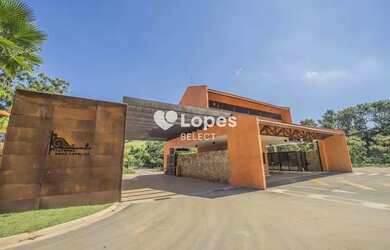 Imagem: O terreno possui 1585m² de Área e está localizado em Loteamento