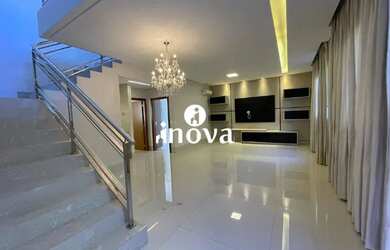 Imagem: A casa em condomínio possui 4 Dormitórios, 5 Banheiros, 4