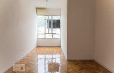 Imagem: O apartamento para alugar possui 2 Dormitórios, 1 Banheiro