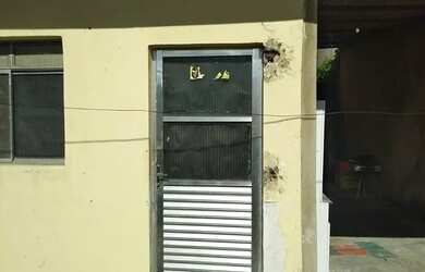 Imagem: A casa possui 3 Dormitórios, 3 Banheiros, 1 Vaga na garagem