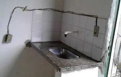 Imagem 2: Kitnet na Trindade. 1 Banheiroe1 Dormitório