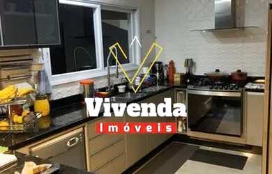 Imagem: A casa em condomínio possui 4 Dormitórios, 4 Banheiros, 2