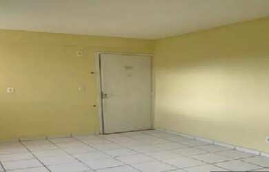 Imagem: O apartamento possui 2 Dormitórios, 1 Banheiro e 1 Vaga na