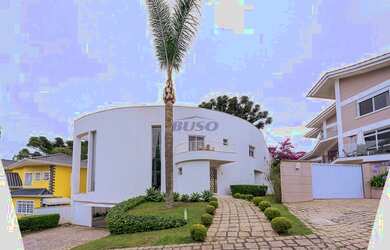 Imagem: A casa em condomínio possui 4 Dormitórios, 5 Banheiros, 4