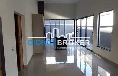 Imagem: A casa possui 3 Dormitórios, 2 Banheiros, 2 Vagas na garagem