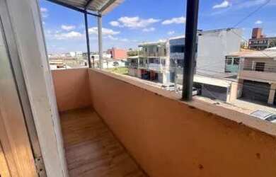 Imagem: O apartamento possui 3 Dormitórios, 1 Banheiro, 90m² de Área