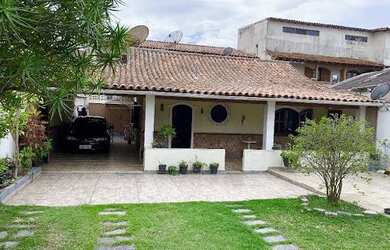 Imagem: A casa possui 2 Dormitórios, 2 Banheiros, 5 Vagas na garagem