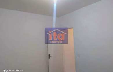 Imagem: A casa possui 2 Dormitórios, 1 Banheiro, 2 Vagas na garagem