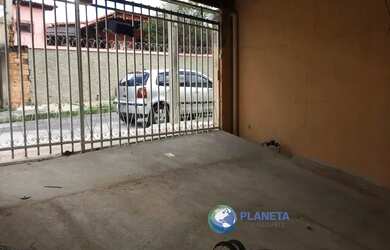 Imagem: A casa possui 2 Dormitórios, 1 Banheiro, 2 Vagas na garagem