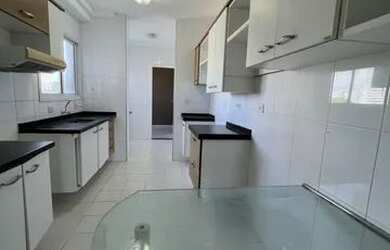 Imagem 12: Mansão Lauro Porto -. Varanda, Guarda roupa, 137m² de Áreae2 Vagas...