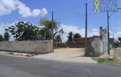 Imagem: O terreno possui 2.508m² de Área e está localizado em Manoel