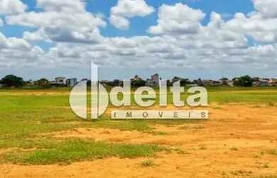 Imagem: O terreno possui 635m² de Área e está localizado em Saraiva