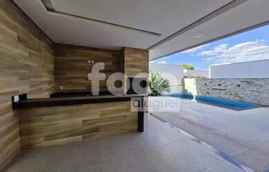 Imagem: A casa em condomínio possui 5 Dormitórios, 5 Banheiros, 4