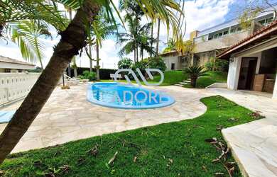 Imagem: A casa em condomínio possui 3 Dormitórios, 5 Banheiros, 4