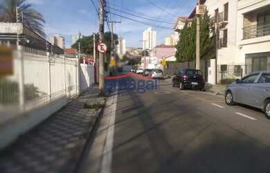 Imagem: A casa possui 4 Dormitórios, 3 Banheiros, 5 Vagas na garagem