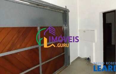 Imagem: O depósito possui 5 Vagas na garagem, 430m² de Área e está