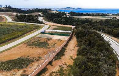 Imagem: O terreno possui 676m² de Área e está localizado em Perocão