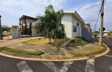 Imagem: A casa em condomínio possui 3 Dormitórios, 5 Banheiros, 2