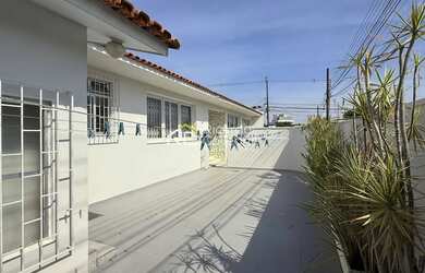 Imagem 10: Casa Padrão no Portão, 220m2, 3 Quartos sendo 1 Suíte, 3 Vagas Cobertas....