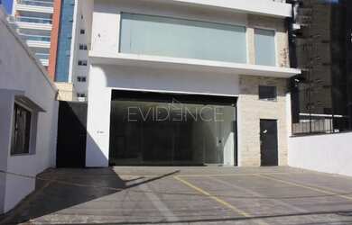 Imagem: O depósito possui 780m² de Área e está localizado em Vila