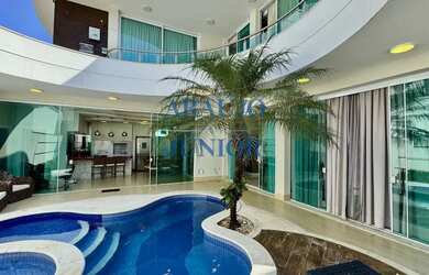 Imagem: A casa em condomínio possui 3 Dormitórios, 5 Banheiros, 4