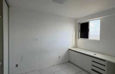 Imagem: O apartamento possui 2 Dormitórios, 2 Banheiros, 2 Vagas na