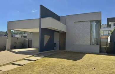 Imagem: Casa de Condomínio com 4 Quartos e 5 banheiros para Alugar