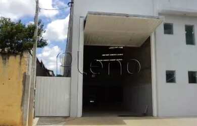 Imagem: O depósito possui 4 Vagas na garagem, 1770m² de Área e Imóvel