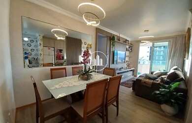 Imagem: O apartamento possui 3 Dormitórios, 2 Banheiros, 2 Vagas na