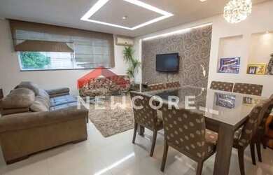 Imagem: A casa possui 4 Dormitórios, 3 Banheiros, 2 Vagas na garagem