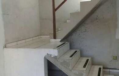 Imagem: A casa possui 3 Dormitórios, 2 Banheiros, 175m² de Área e