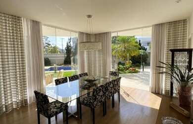 Imagem: A casa em condomínio possui 3 Dormitórios, 5 Banheiros, 5