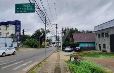 Imagem: O terreno possui 396m² de Área, Imóvel novo e está localizado