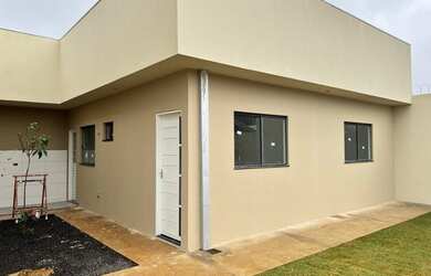 Imagem: A casa em condomínio possui 2 Dormitórios, 1 Banheiro e 50m²