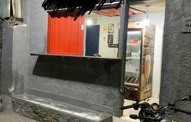 Imagem: O depósito possui 42m² de Área e está localizado em Tropical