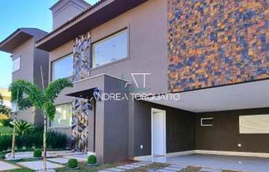 Imagem: A casa em condomínio possui 4 Dormitórios, 5 Banheiros, 5