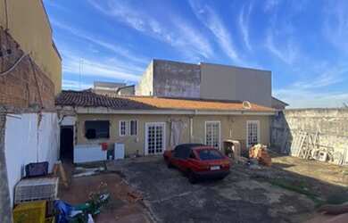 Imagem: O terreno possui 260m² de Área e está localizado em Jardim