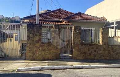 Imagem: O terreno possui 450m² de Área e está localizado em Vila