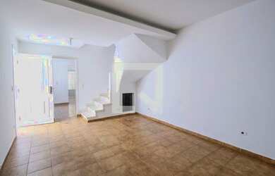 Imagem: A casa possui 2 Dormitórios, 3 Banheiros, 2 Vagas na garagem